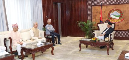एघारौं विश्व योग दिवसको तयारीबारे प्रधानमन्त्रीसँग छलफल