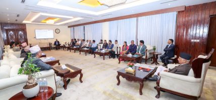 मिथेन ग्याँस र धौवादी फलाम खानी उत्खननमा छिटो उत्पादन थाल्न प्रधानमन्त्रीको  निर्देशन