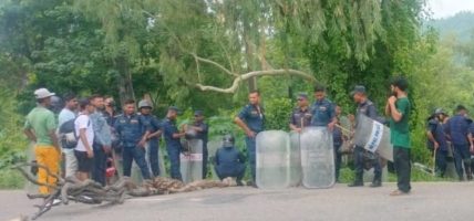 ७ घण्टा लामो चक्काजामपछि पूर्व-पश्चिम राजमार्ग सञ्चालनमा