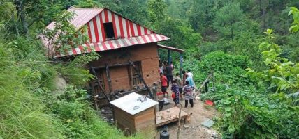 सिन्धुलीको गोलञ्जोर-६ बाट एकै परिवारका १६ जना बेपत्ता