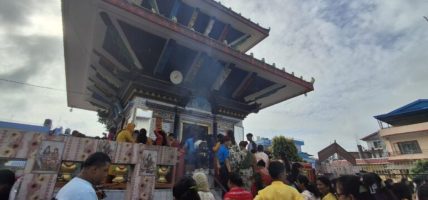 साउनको दोस्रो सोमबार : हेटौंडाको पशुपतिनाथ मन्दिरमा भक्तजनको घुइँचो