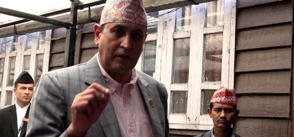 रामहरि खतिवडामाथि राजीनामाको दबाब