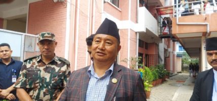 देउवासँगको छलफलपछि मुख्यमन्त्री लामा राजीनामा दिने तयारीमा