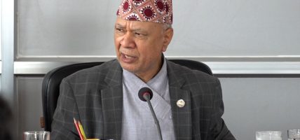 निजी क्षेत्रले छापिरहेको पाठ्यक्रम जनक शिक्षा ल्याउने प्रयासमा छौं : शिक्षामन्त्री