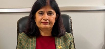 निजामती सेवाले प्रविधिमैत्री, नागरिक केन्द्रित र छरितो सेवा प्रणालीमार्फत नागरिकलाई सेवा दिनुपर्छ : मन्त्री न्यौपाने