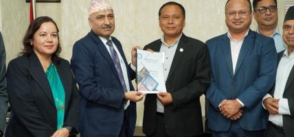 जलविद्युत आयोजनाको विद्युत खरिदको प्रतिस्पर्धी दर तय गरौं : मन्त्री घिसिङ