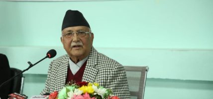 कांग्रेस-एमाले नजिकिएपछि निर्वाचन सार्ने षडयन्त्र हुँदैछ : अध्यक्ष ओली