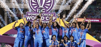 महिला क्रिकेट टोलीले विश्वकप क्रिकेट जितेपछि भारतभर खुशीयाली