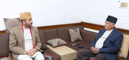 मन्त्री खरेल र एमाले अध्यक्ष ओलीबीच भेट, फागुन २१ को निर्वाचनबारे छलफल