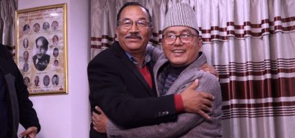 पूर्वदलीय विवाद टुंग्याउँदै राप्रपा र राप्रपा नेपाल एकतामा