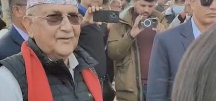 भेटघाटमा ओली : देश विकासका लागि विश्राम नलिन मतदाताको आग्रह