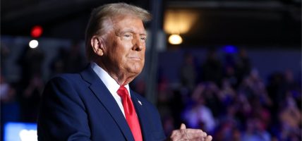 विश्व त्रसित: ट्रम्प भन्छन्—इरानलाई ‘पाषाण युग’मा फर्काउँछौँ