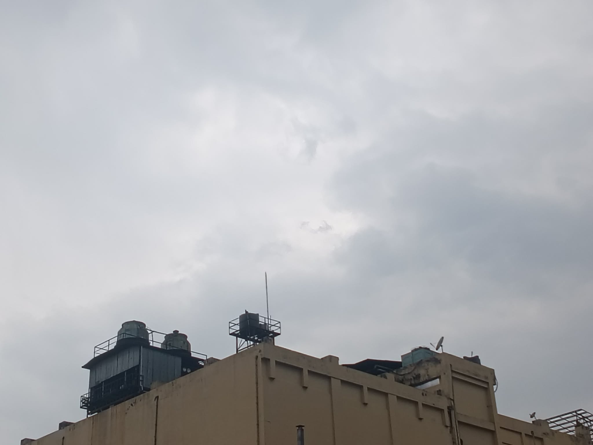 पश्चिमी न्यून चापीय प्रणालीको प्रभाव: देशभर बदली र वर्षाको सम्भावना पश्चिमी न्यून चापीय प्रणालीको प्रभाव: देशभर बदली र वर्षाको सम्भावना