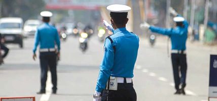 ट्राफिक कारबाहीमा चार लाख ९१ हजार राजस्व सङ्कलन