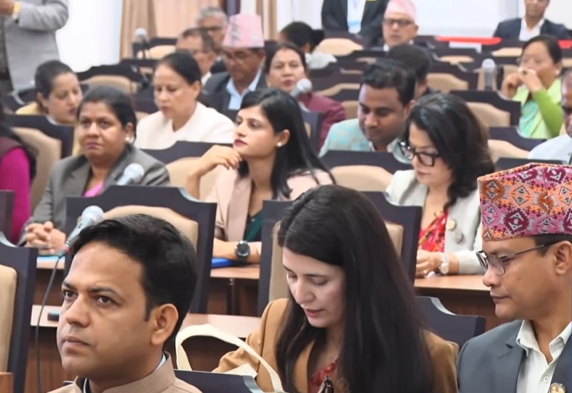 संसद्मा मिडिया हाउसअघि शंकास्पद पार्किङको विषयमा चर्को बहस, सरकारमाथि विपक्षीको आलोचना संसद्मा मिडिया हाउसअघि शंकास्पद पार्किङको विषयमा चर्को बहस, सरकारमाथि विपक्षीको आलोचना